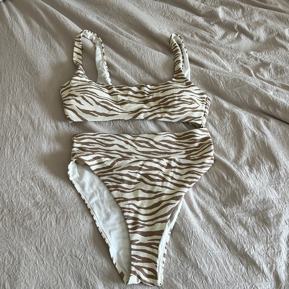 High waisted bikini